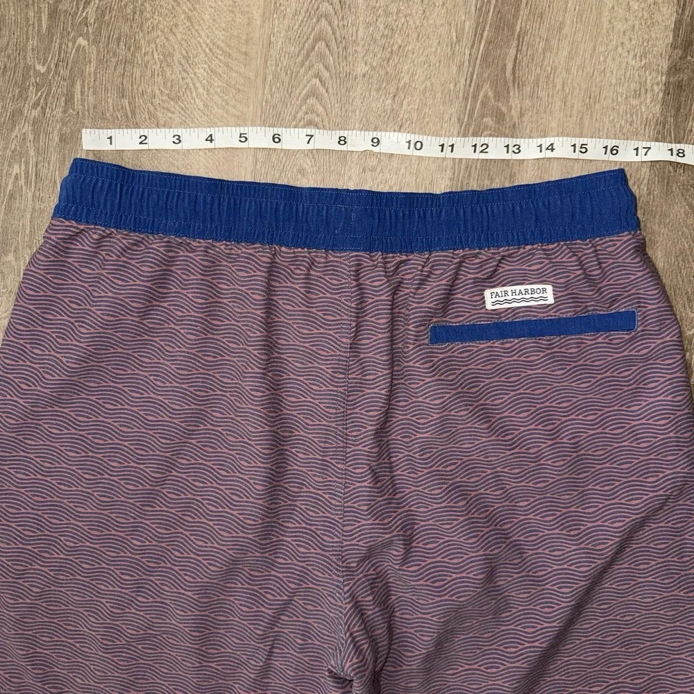 Fair Harbor Bayberry Swim Trunks Lined Men's 2XL Red Waves‎ 7
